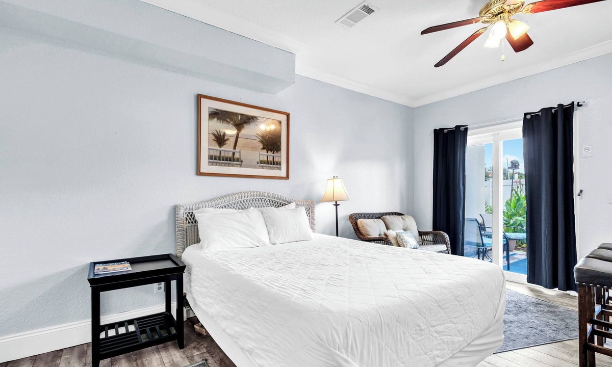 El Centro Beach Condo | ☀️Pet Friendly-Walk to Beach-Pool-Seaglass Shack☀️