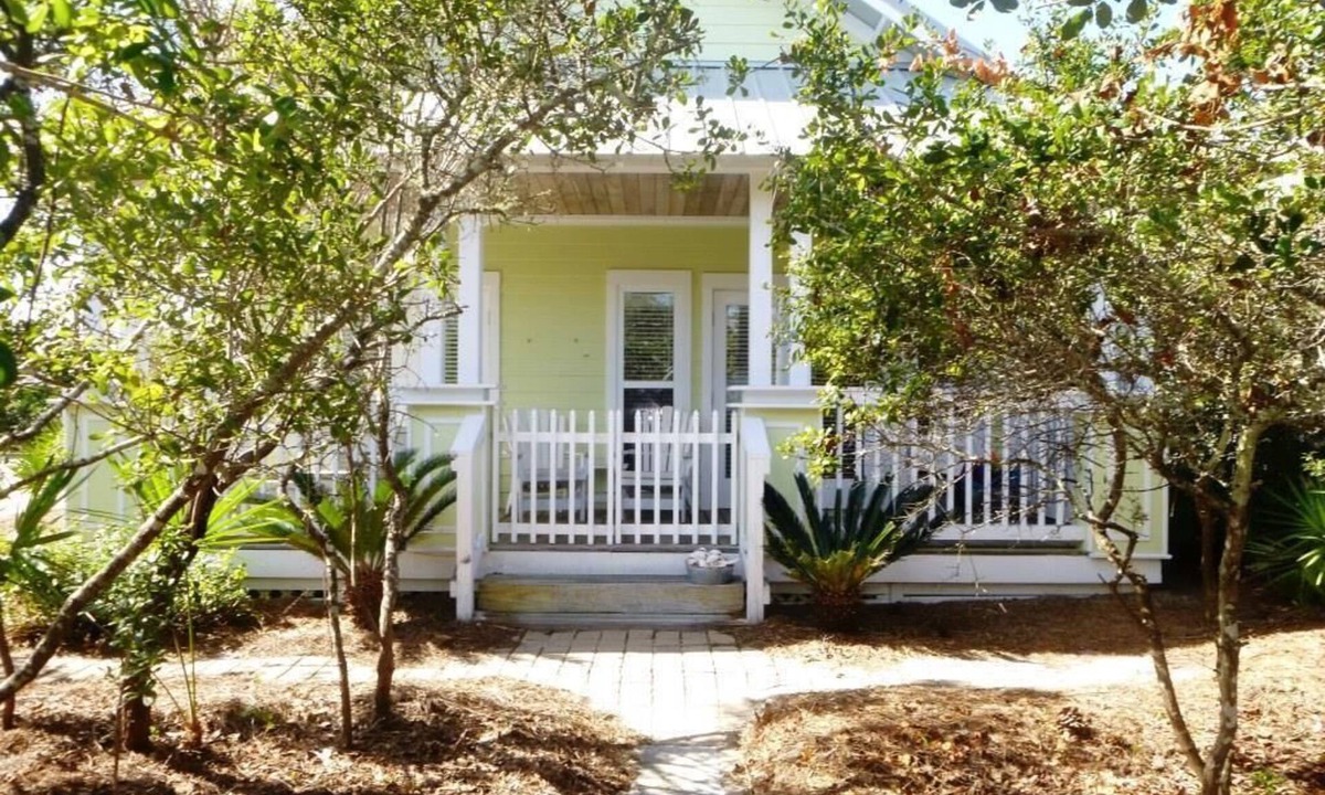 Seacrest Cottage | Pets welcome!