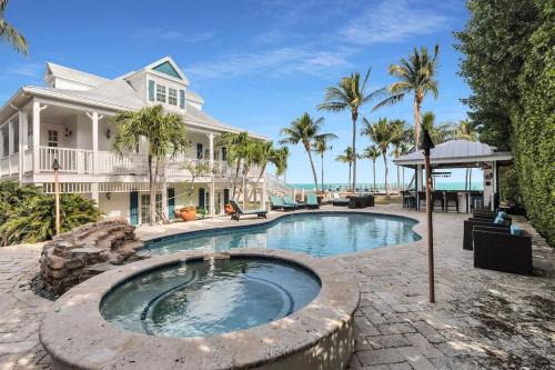 Islamorada House | Pineapple Beach