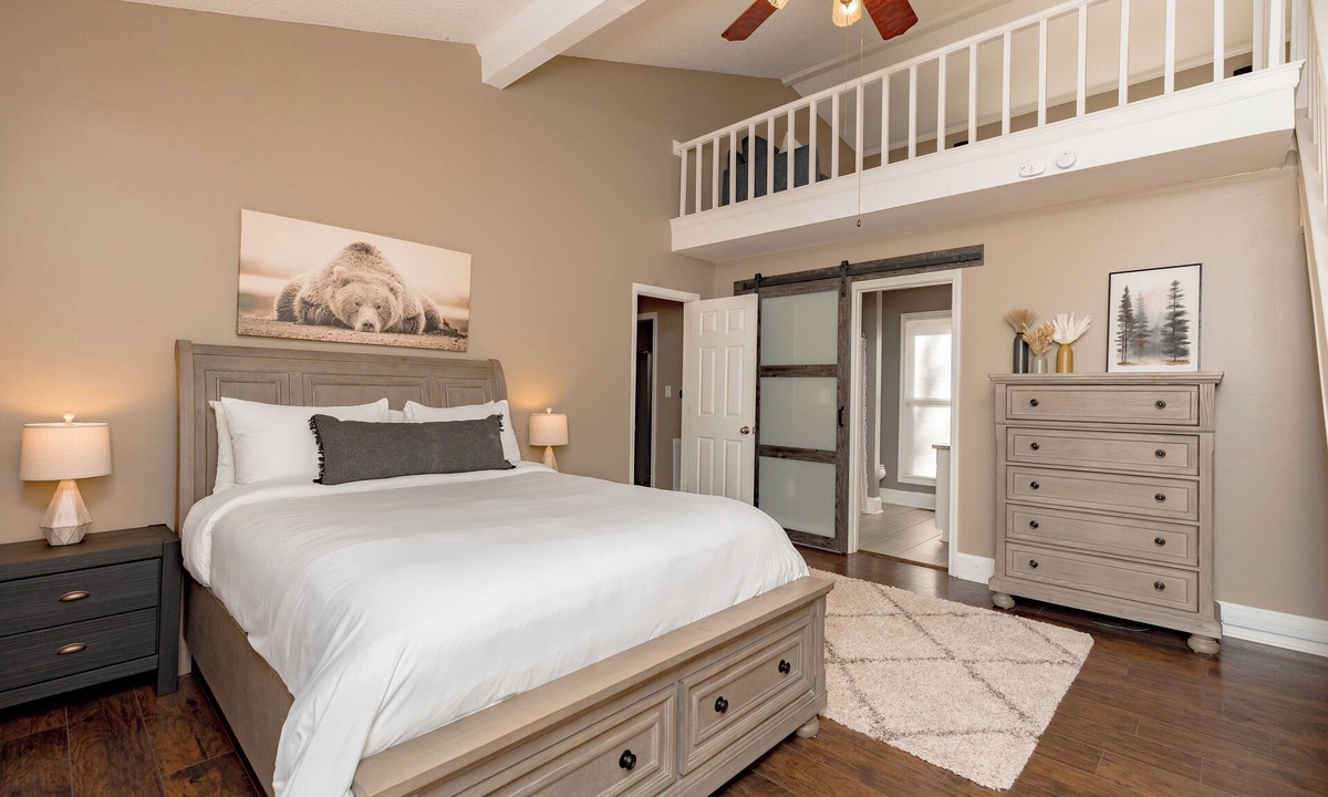 Kathleen House | Private 3BD Retreat | Large Yard | Family Stay