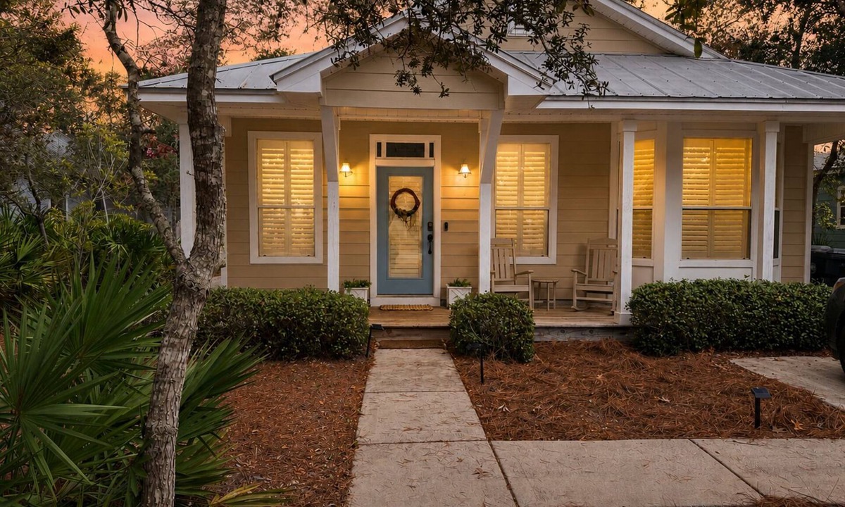 White's Gulfview House | Private Beach Access + Bikes | Quiet Family Cottage Near Alys