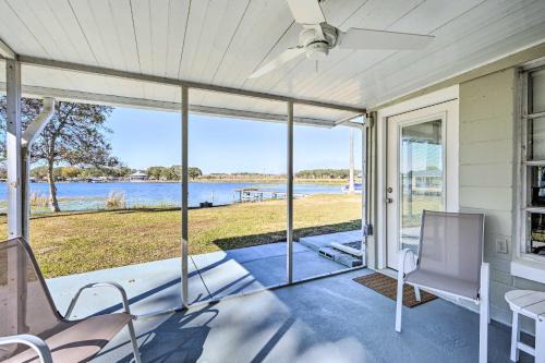 Summerfield House | Private Dock + Grill: Sunny Lake Weir Retreat!