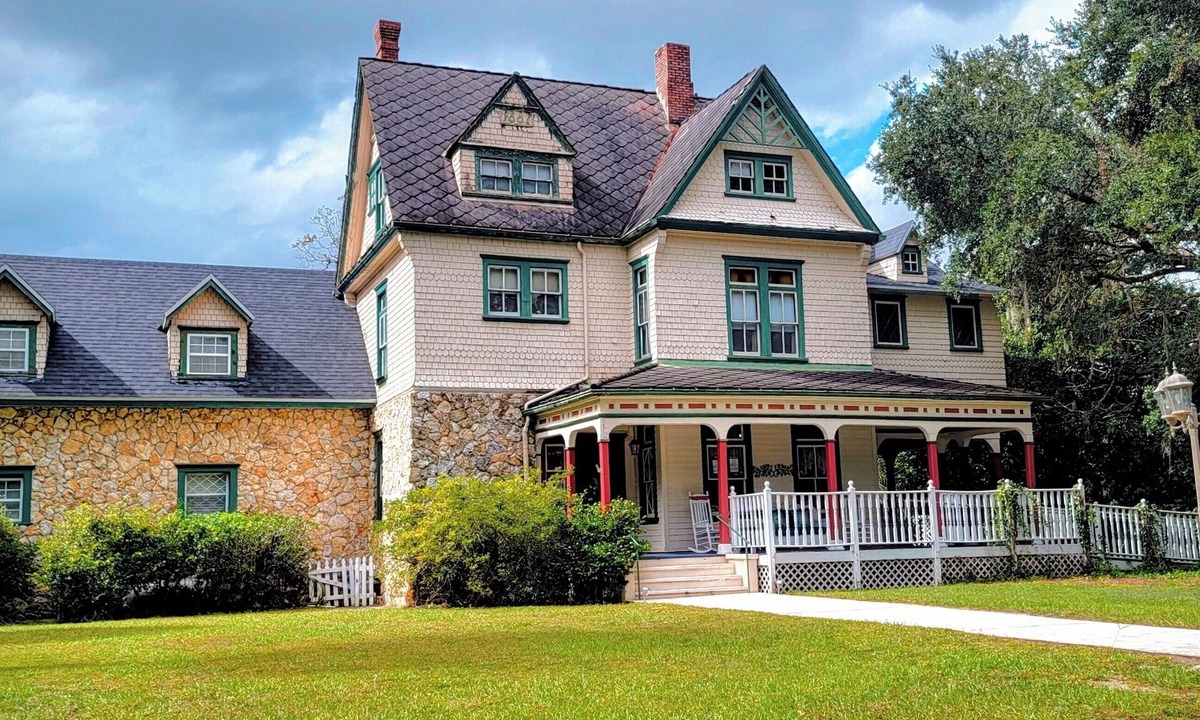 Weirsdale House | Private Estate Near The Villages & Ocala Area Springs Pool Hot Tub Sleeps 20