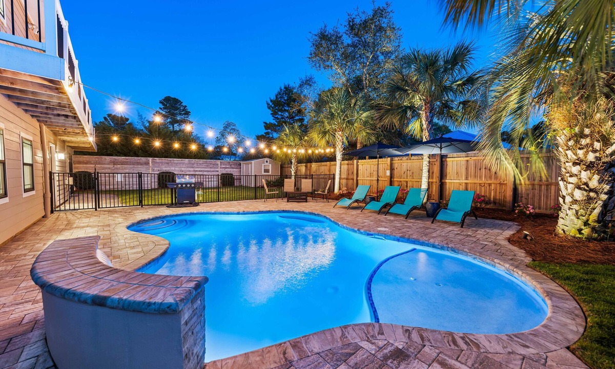 Gulfview Heights House | Private Pool ☀️ Golf Cart Incl thru 10/26, Pickleball, Beach Equip ☀️ Custom Bunks