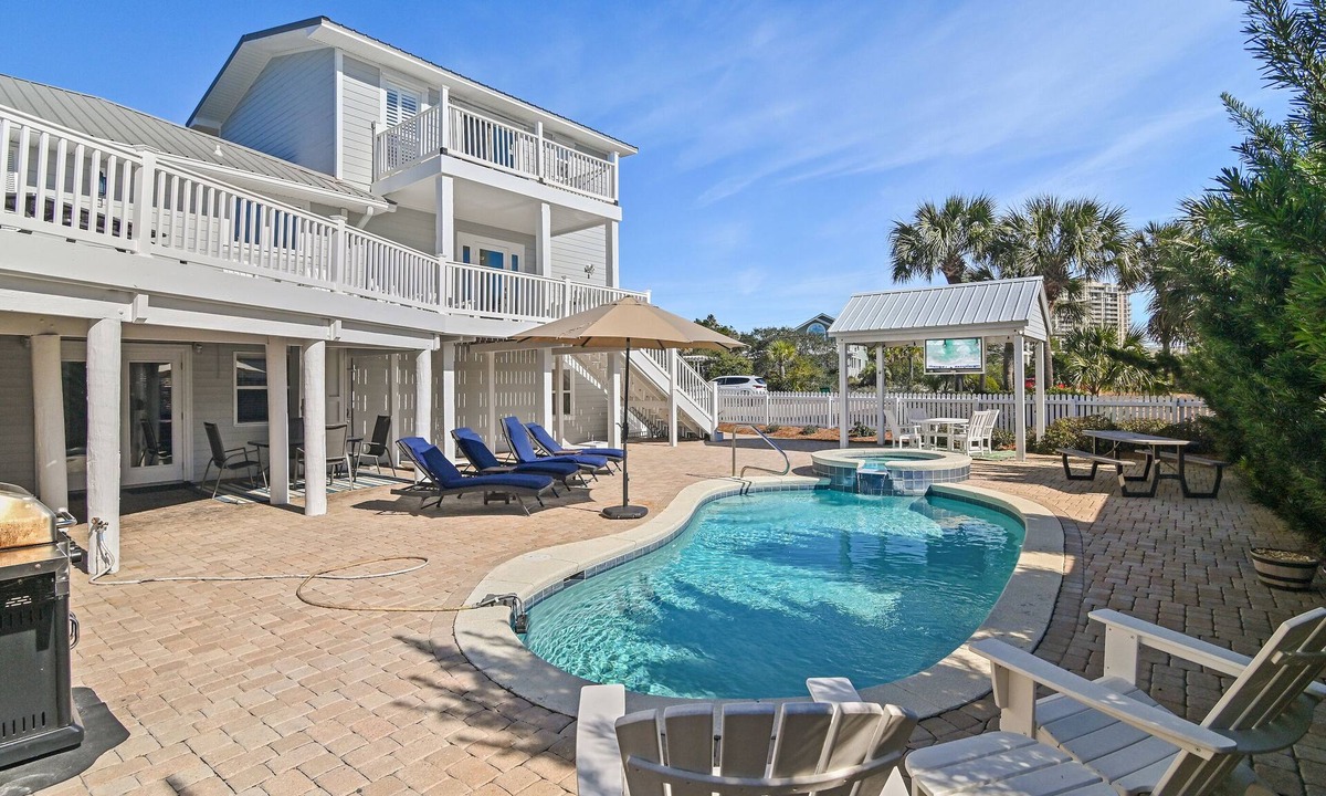 Gulf Pines House | ☀️Private Pool - Gulf Views - Steps to Beach - Sheer Bliss☀️