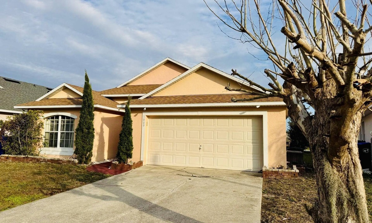 Eagle Pointe South House | Private Pool house with lake view, near all famous attractions!