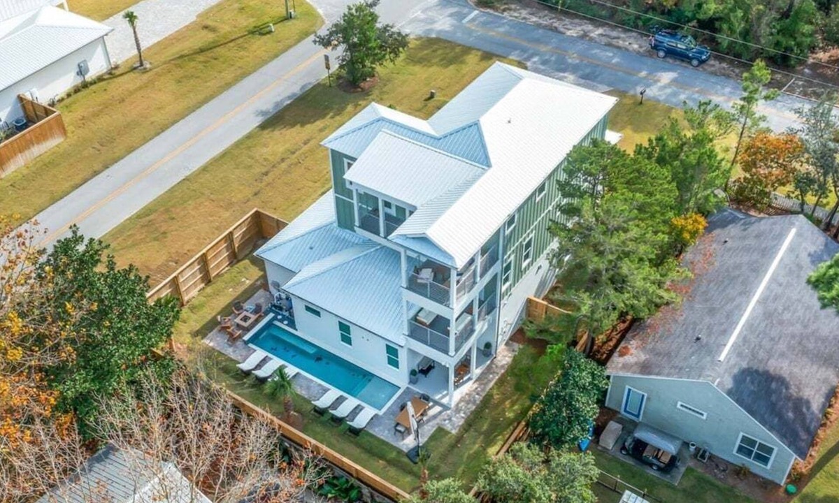 Gulfview Heights House | Private Pool, LSV/Golf Cart, Bikes, BRAND NEW! Walk to Beach in Blue Mountain!
