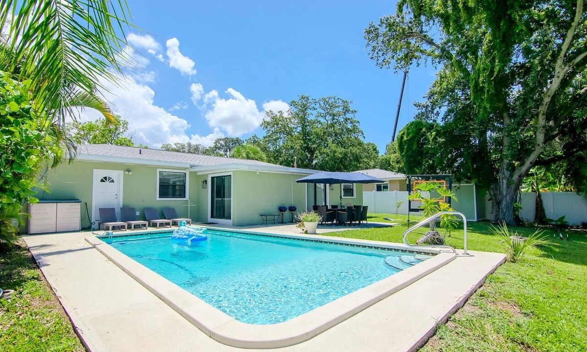 Largo House | Private Pool Near Indian Rocks Beach