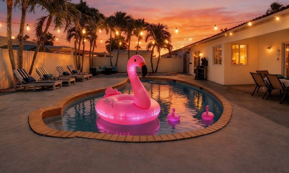 Richmond West House | 🌴💦 Private Resort-Style Backyard w/ Pool, Firepit, Grill & LED Night Vibes
