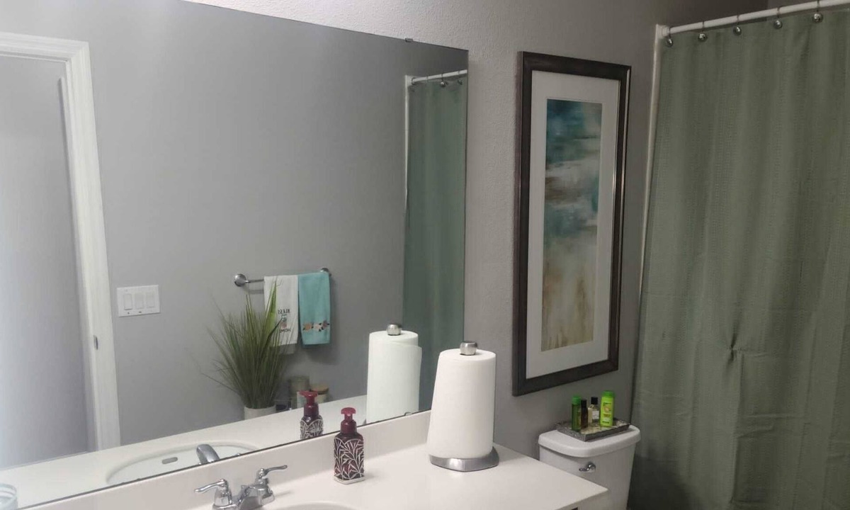 Clermont House | Private room close to theme parks , grocery store ,hospital and highway