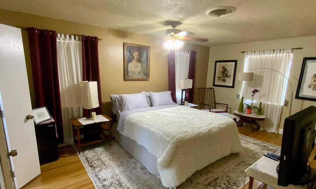 Coral Springs House | Private Suite in Beautiful Villa-Like Shared Home