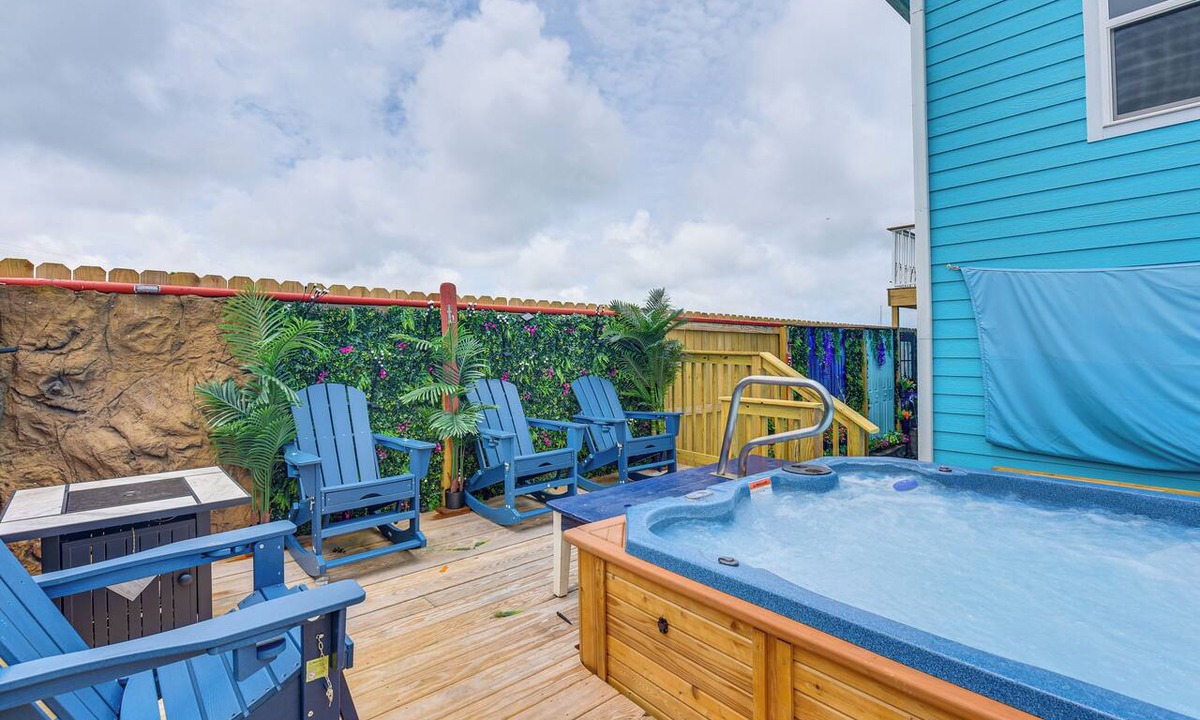 Panama City House | Private Swim Spa! Waterfront Watson Bayou Getaway