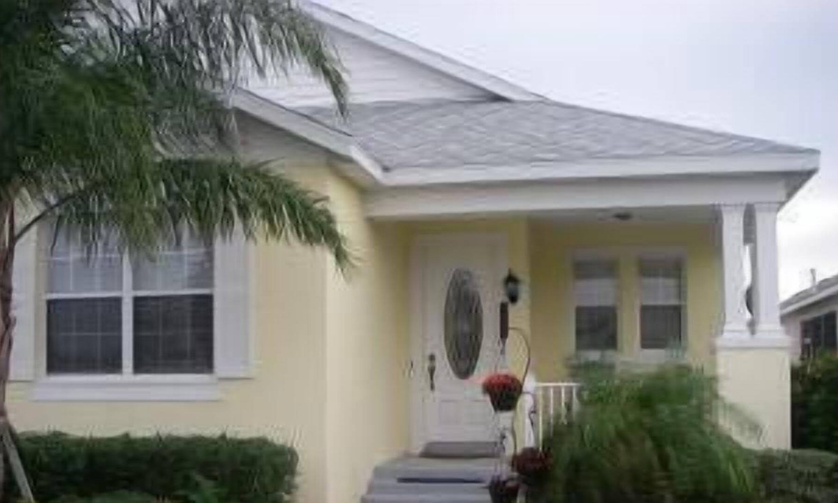 Vero Beach Villa | Private Villa Near Beach, Golf, Outlet Mall & Fine or Casual Dining. Pets.