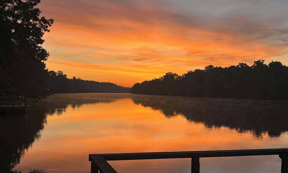 Cedar Bluff House | Private Waterfront Camper with Dock and Boat Ramp on Weiss Lake