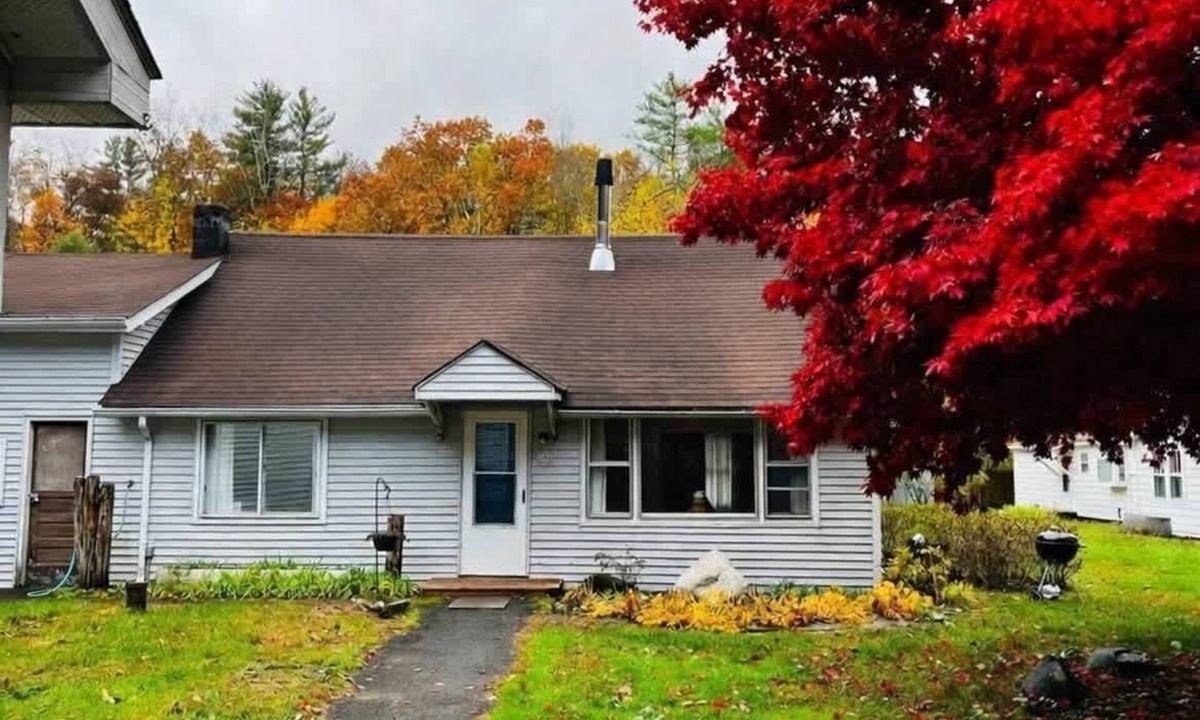 Mount Tremper House | Quaint Cottage w/Peloton & Sauna near Hiking