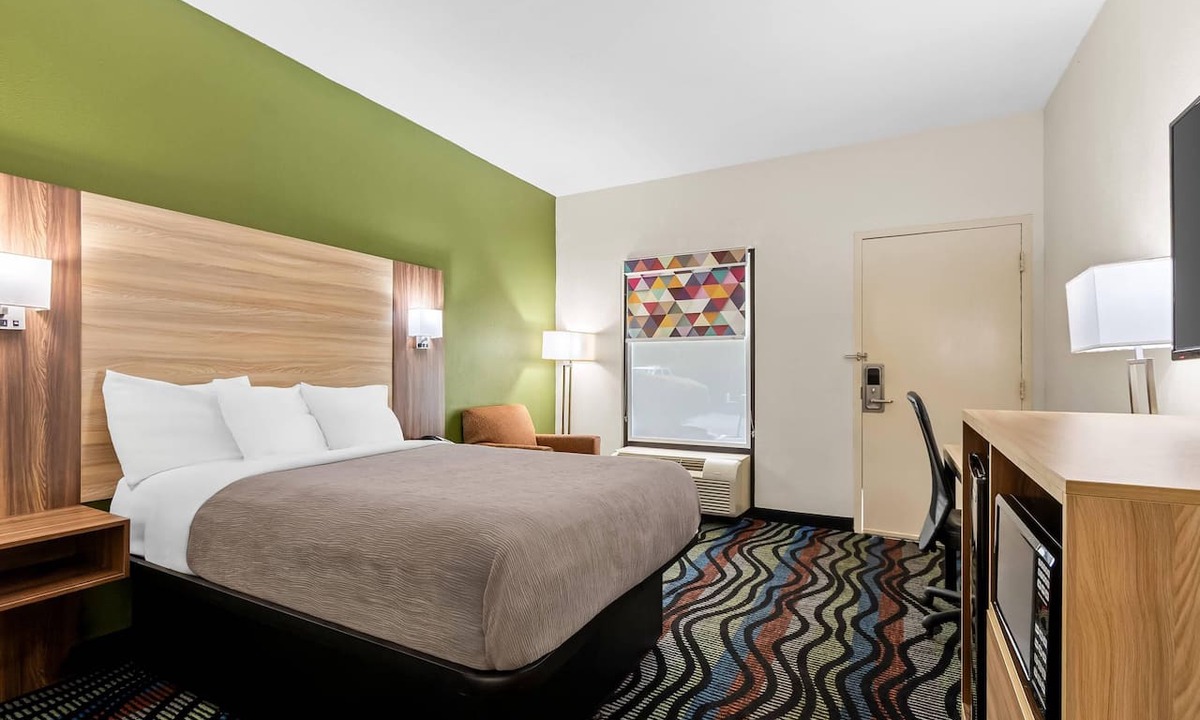 Walterboro Hotel | Quality Inn Walterboro I-95