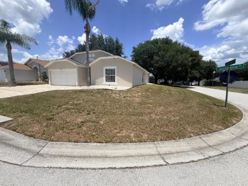 Davenport House | Quiet , Furnished , Wi-Fi Ready