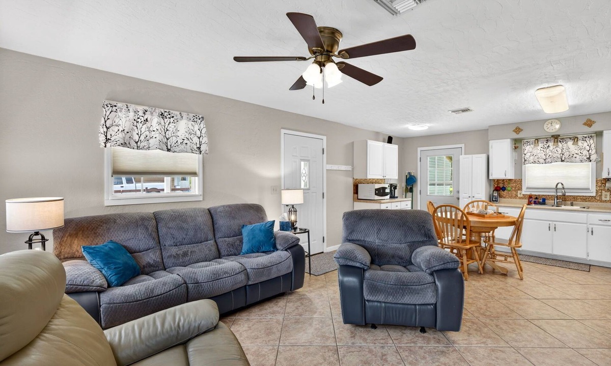 Alva House | Quiet Getaway Near Ft. Myers Relax & Unwind