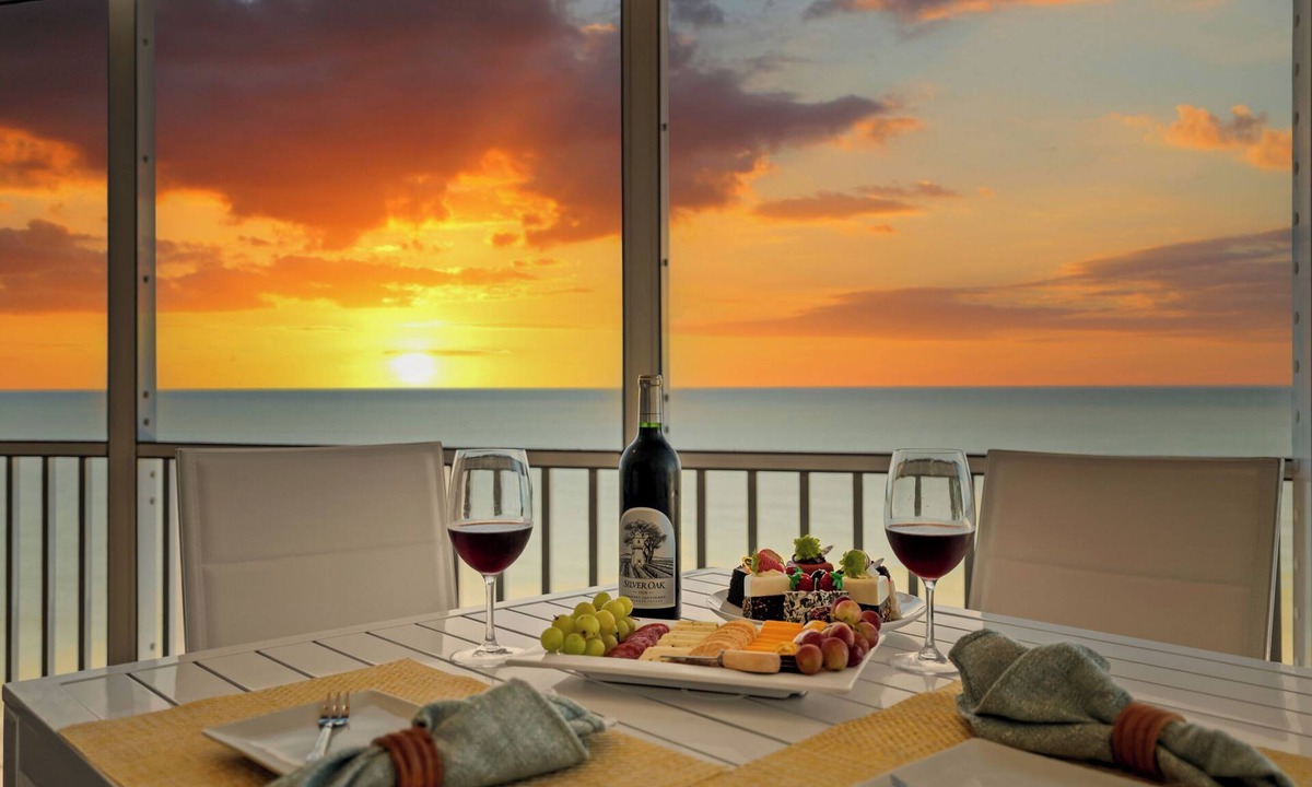 Vanderbilt Beach Condo | QUIET RETREAT - On Vanderbilt Beach – 7th Floor Gulf Views, All NEW Decor, Pool