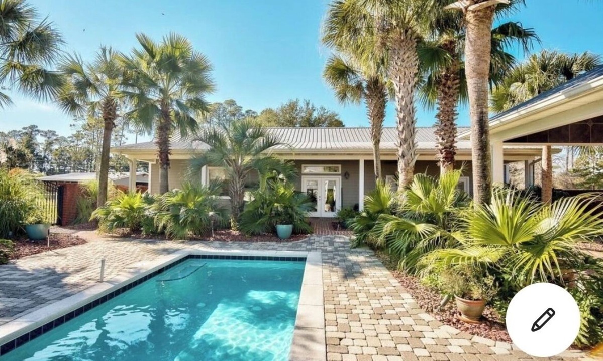 Freeport Cottage | Ranch stay 15minutes from the stunning beaches