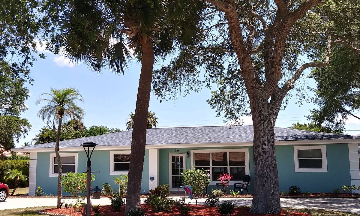 Venice House | Relax & Unwind on Venice Island!