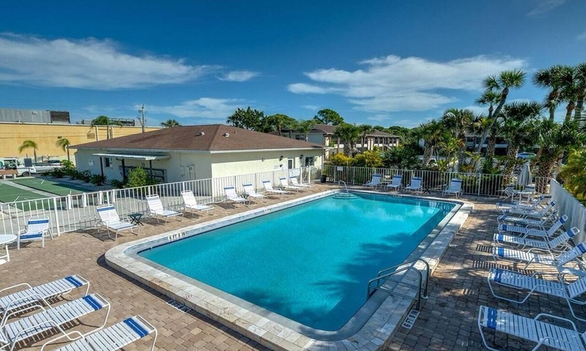 Englewood South Condo | Relax with the whole family at this peaceful place to stay.