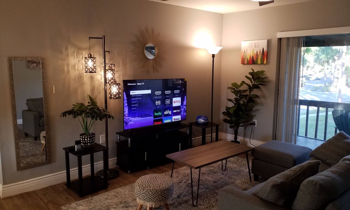 Park East Condo | Remodeled 2 bedroom 2 bedroom condo with swimming pool& tennis court in Sarasota