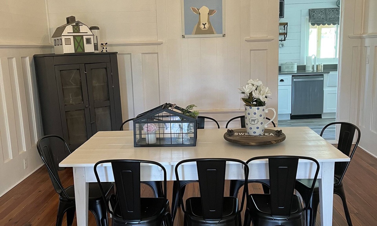 Brooks County House | Remodeled farmhouse, close to Moultrie, Thomasville and Valdosta!