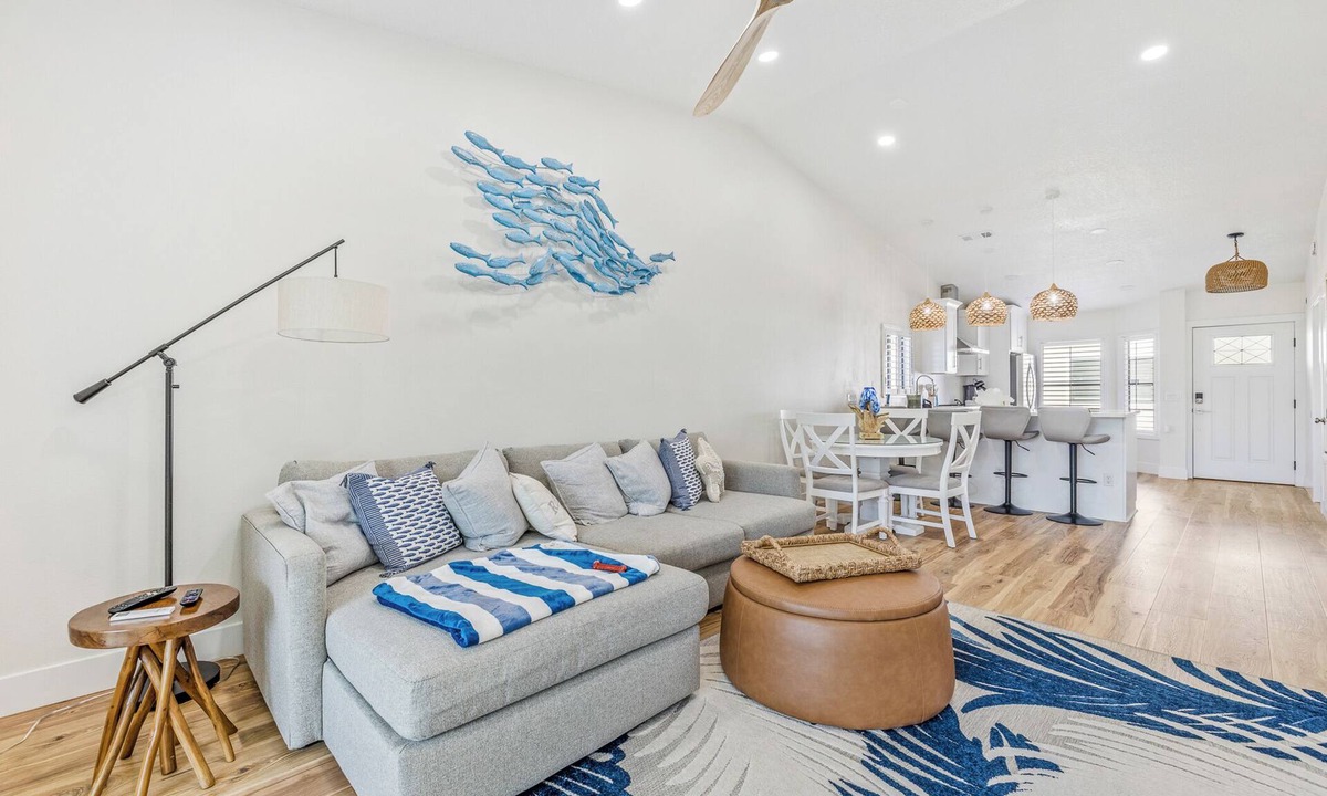New Smyrna Beach Condo | 🏖️Renovated Venetian Villas Retreat, Patio, Pool, Pet Friendly, Near Beach and Flagler Ave🐶