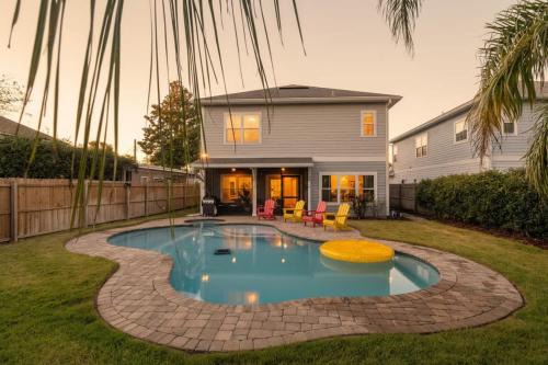 Jacksonville Beach House | Resort de Tropical - Team Joseph Ellen