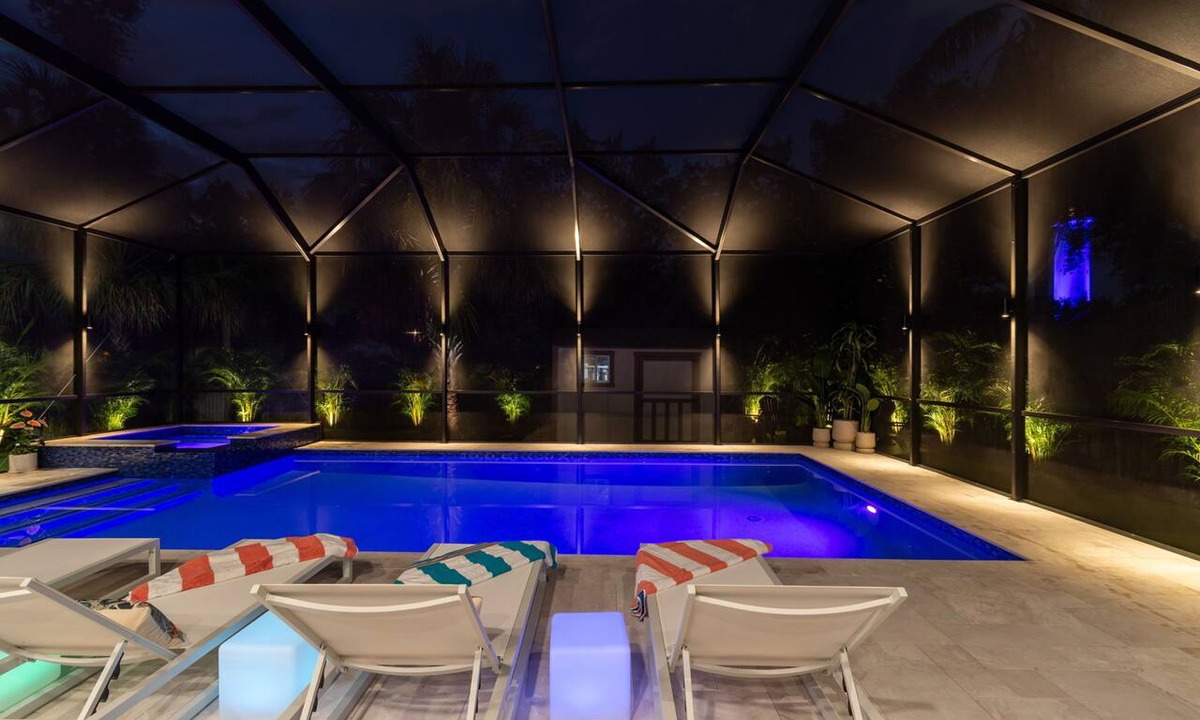 Old Seminole Heights House | Resort Pool & SPA , Mini Golf , Pool Table, Near Busch Gardens