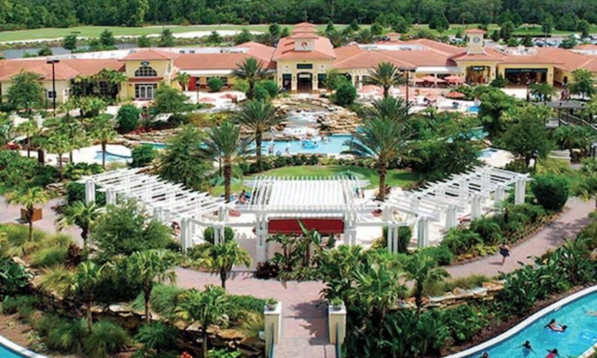 Orange Lake Resort | Resort Sleeps 8 with Lazy River, Pools & AC next to Disney World parks.