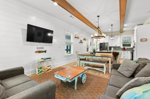 Lakeside at Blue Mountain Beach House | Retreat at 30A