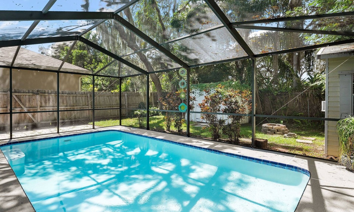 Safety Harbor House | Retreat Off Main Street /Heated pool /3 bed /1 bath
