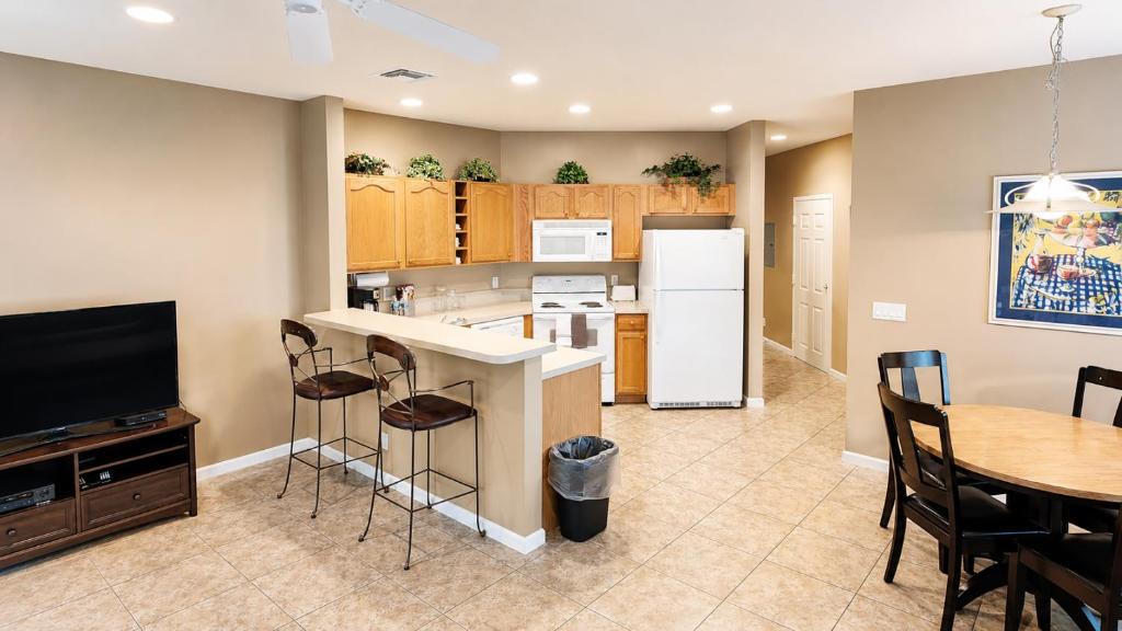 Port Saint Lucie Villa | Right Direction Rentals 2 Bedroom Villa 8401