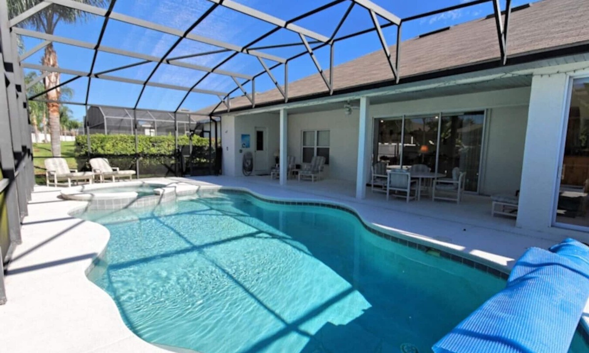 West Haven House | Rivendell: Private Pool/Spa with 24/7 Support!