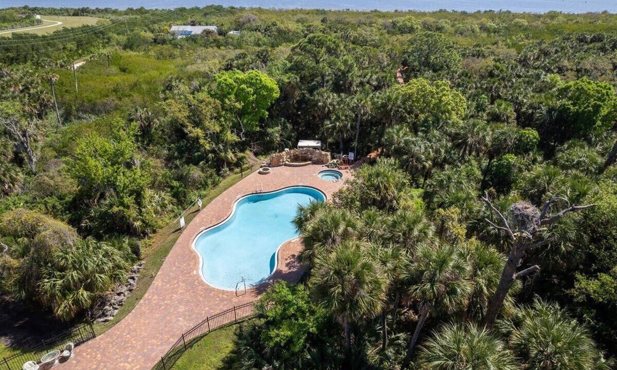 Merritt Island Condo | River Fly-In | Luxury Launch View Retreat