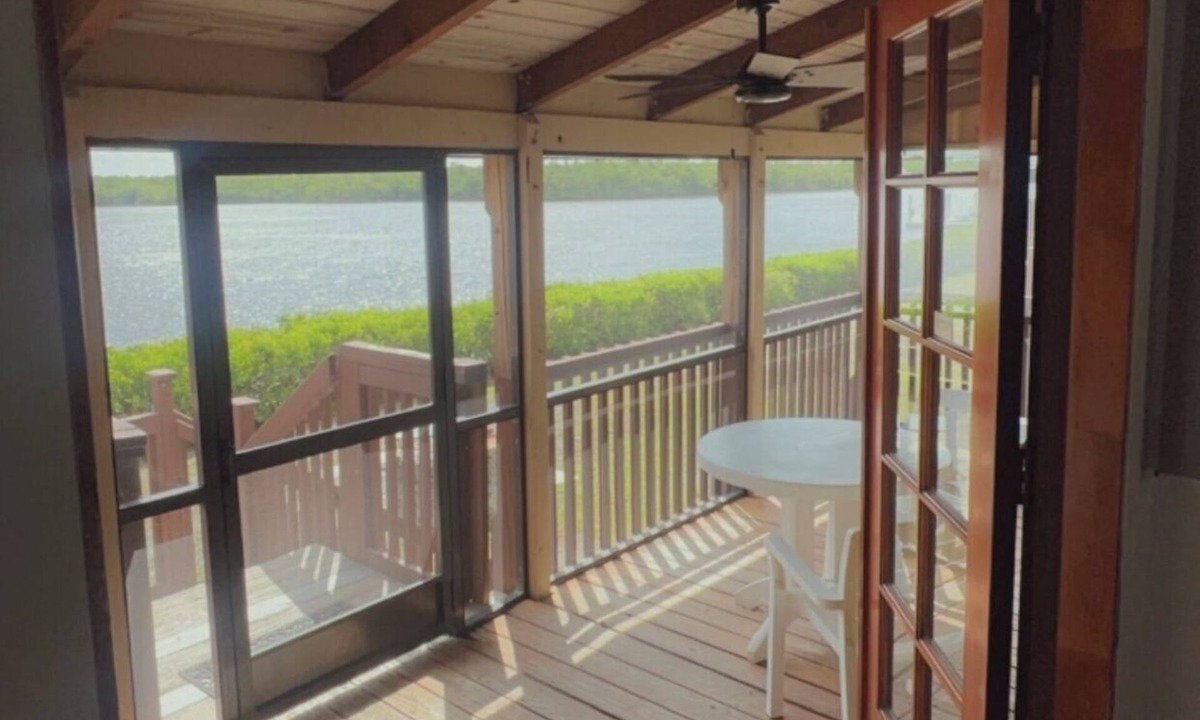 Everglades City Villa | River Wilderness Waterfront Cabins