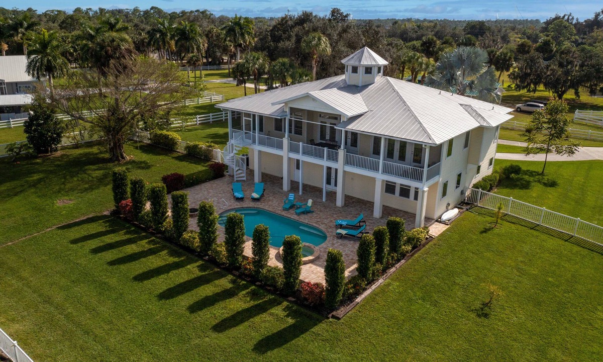Olga House | Riverview Paradise, Sleeps 18, River, Pool/Spa, kayaks