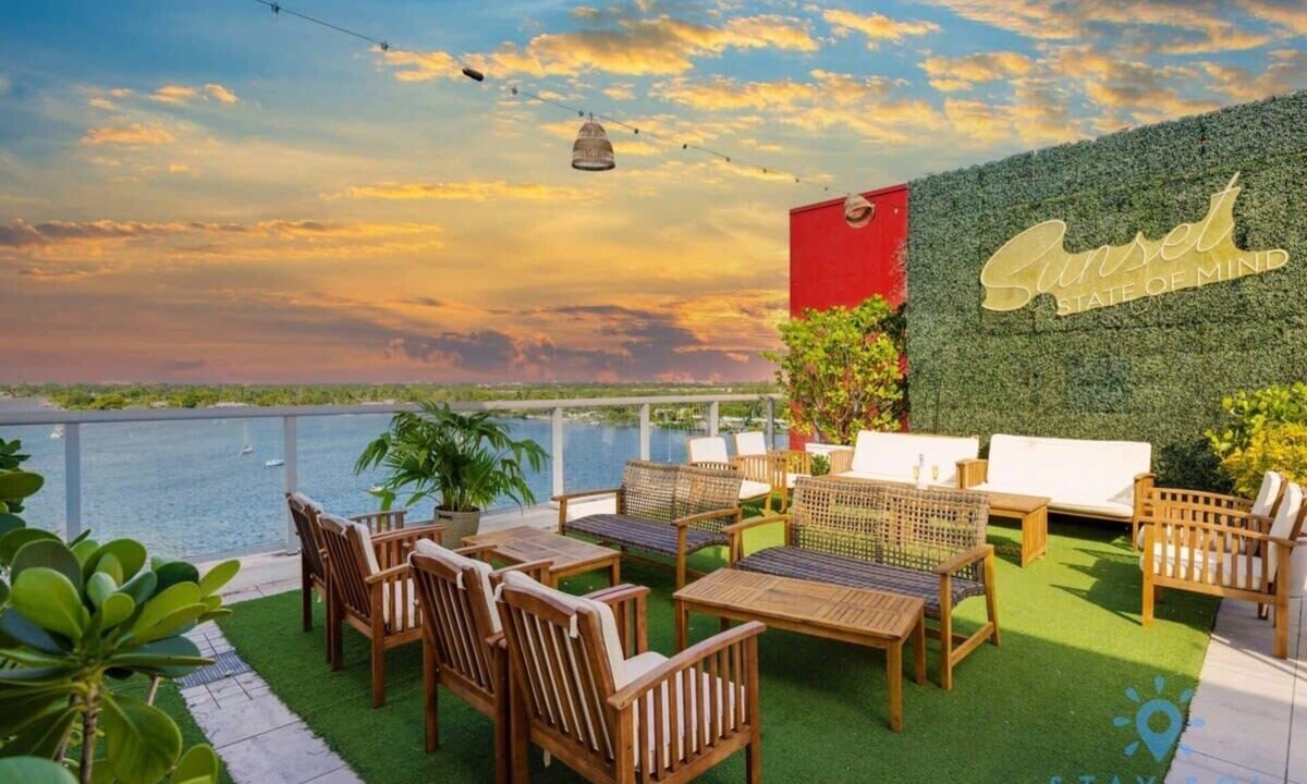 Hollywood Condo | Rooftop infinity Pool|Hollywood Beach Broad–walk
