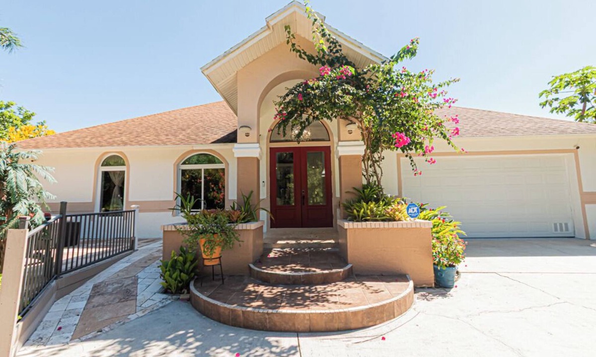 Rural Estates House | Rose View Cottage