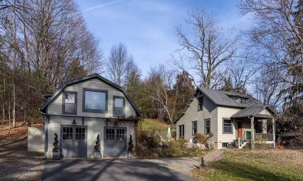 Catskill House | Rustic Catskill cottage, 10 min to Hudson, 30 minutes to popular ski area skiing
