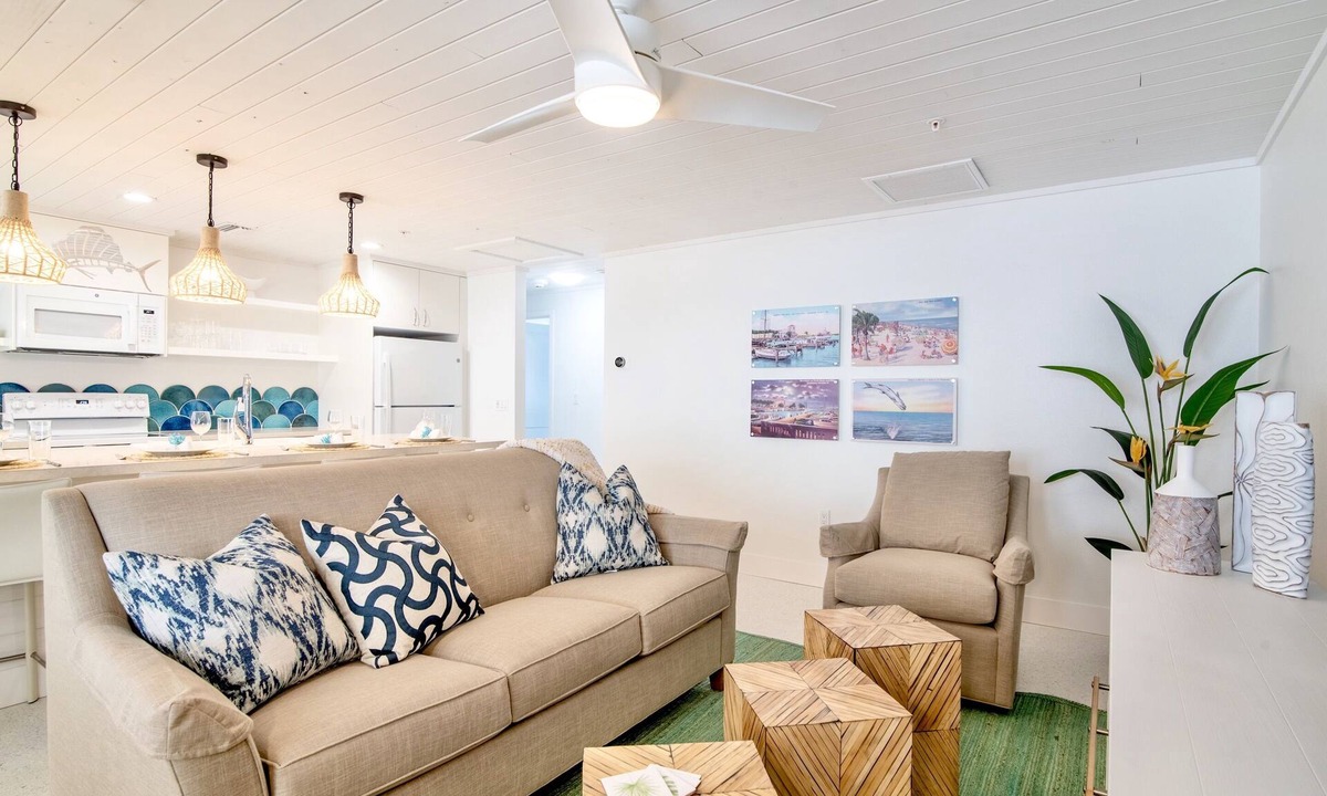 Holmes Beach Cottage | Sailfish Gulf Suites #4, Garden Views, Steps from the Beach