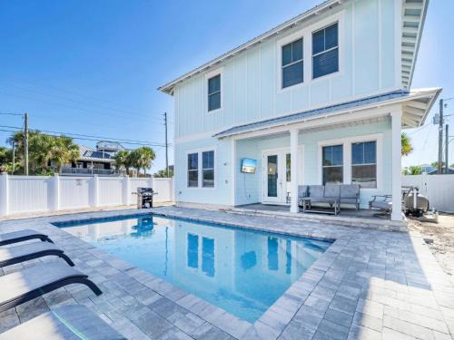 Kiska Beach House | Salty Blue