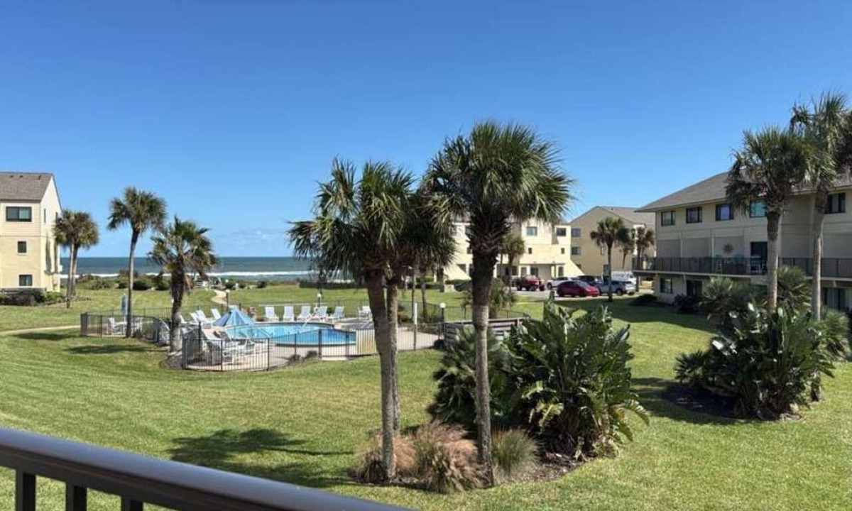 Crescent Beach Condo | Salty Kisses at Summerhouse - Heated Pools, Ocean Views, Beach Access