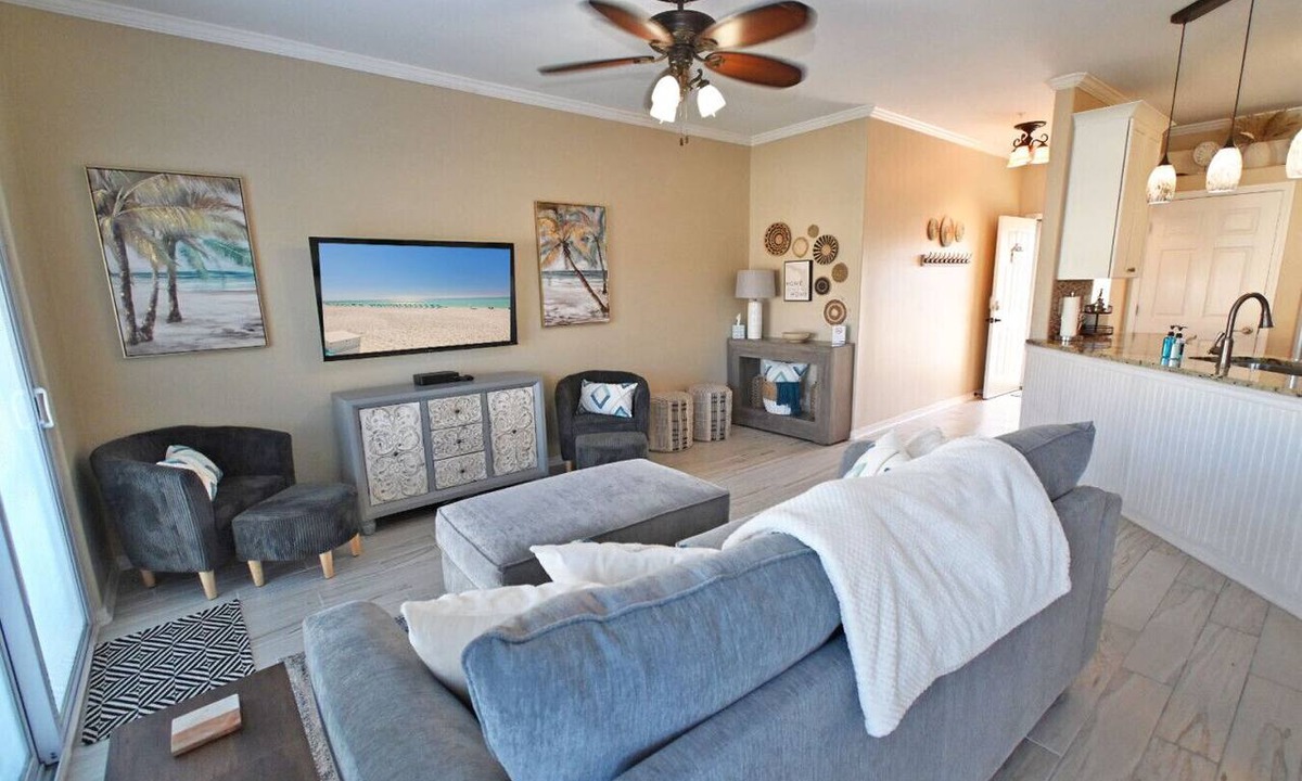 Holiday Isle Apartment | Sandpiper Cove Unit 4115 Bring Your Boat! Canal 2 Bedroom 2 Bathroom