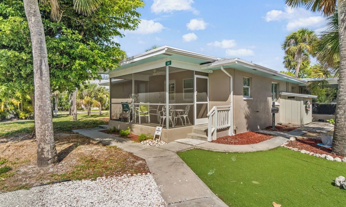 Sanibel Cottage | Sanibel Shores A1: Cozy 2-bedroom cottage in Sanibel