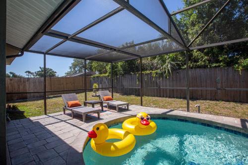 Lake Sarasota House | Sarasota home with heated, saltwater pool, close to Siesta Key Beach