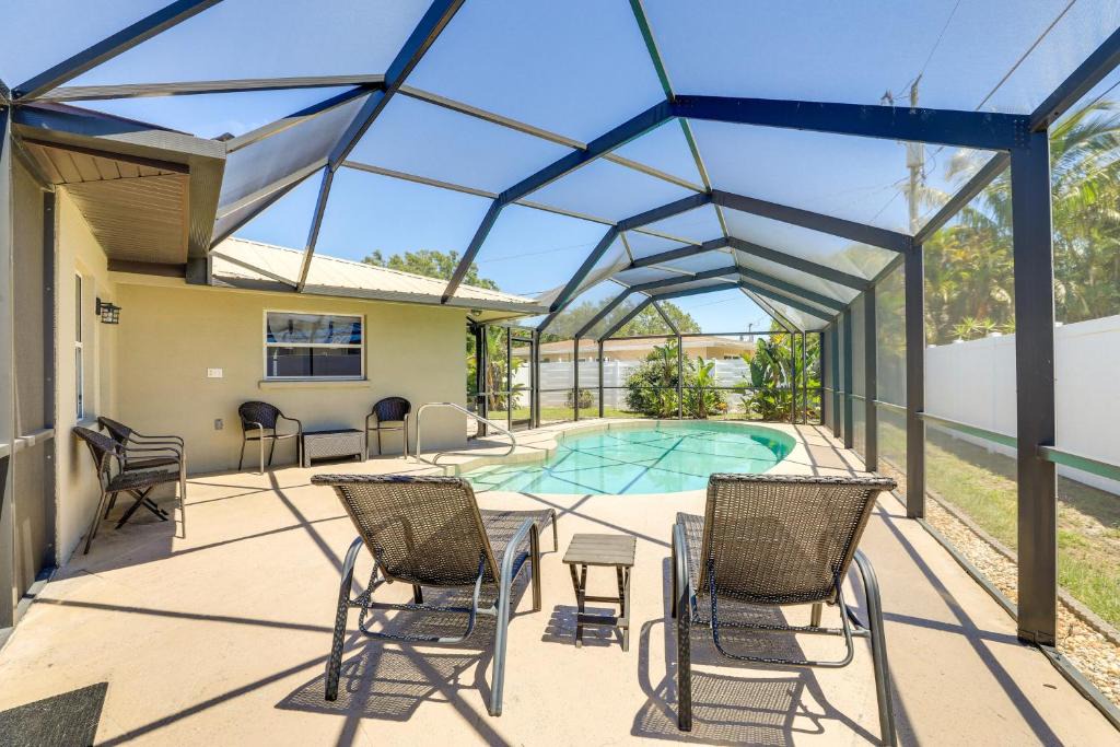 Southgate House | Sarasota House w/Private Pool - 4 Mi to Beach!
