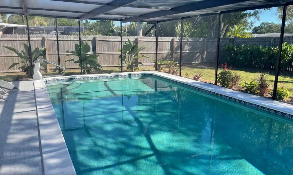 Southgate House | Sarasota House With Pool